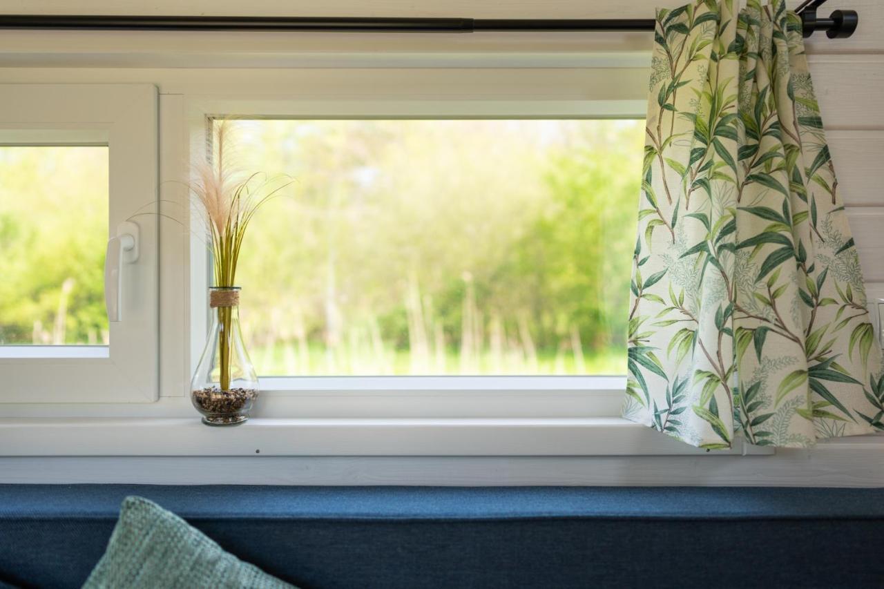 Green Tiny House With Shared Pool Zeewolde Exterior foto